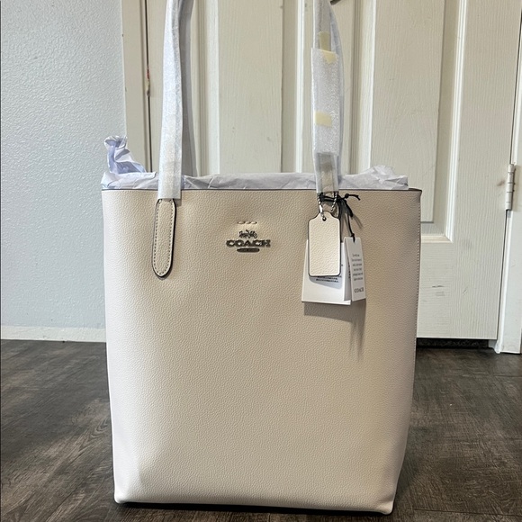 Brand new! Coach leather Thea White Tote Bag - Picture 3 of 9